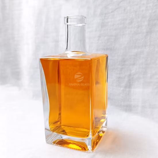 Logo personalizzato in rilievo trasparente 500ml 700ml 750ml Rum Tequila Gin Brandy Rum Whisky Vodka Liquore Spiriti Bottiglia di vetro